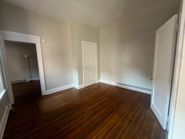 Building Photo - 24 N Hartley St