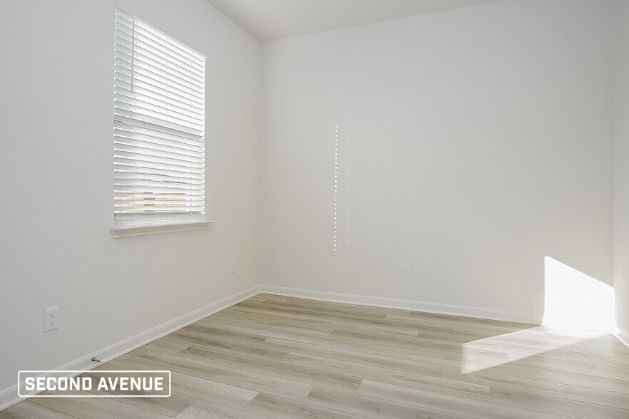 Building Photo - 510 Bennie Leonard St