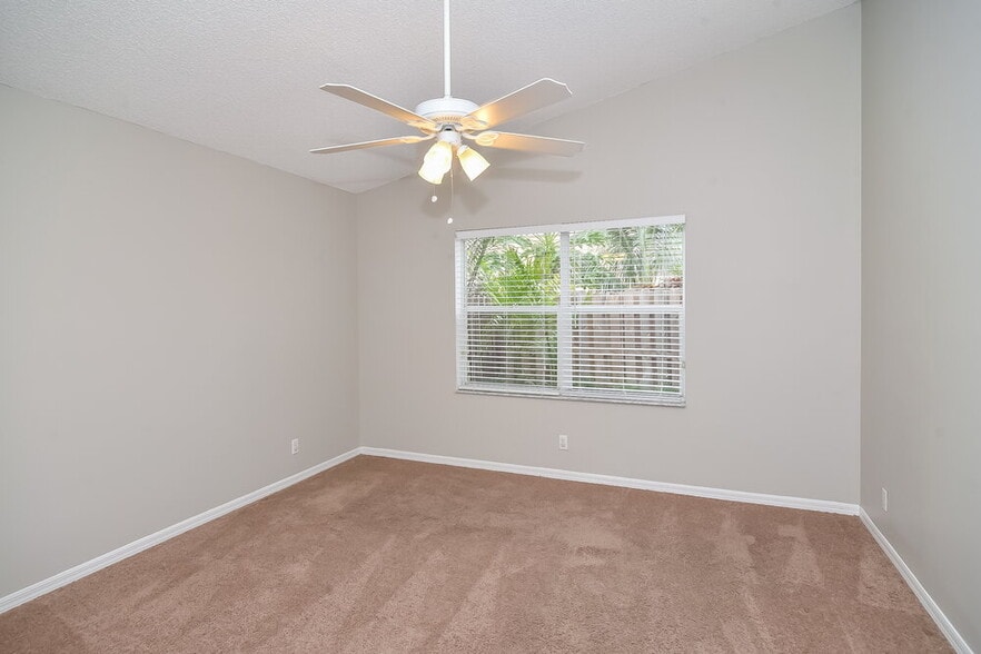 Building Photo - 23333 Sunview Way