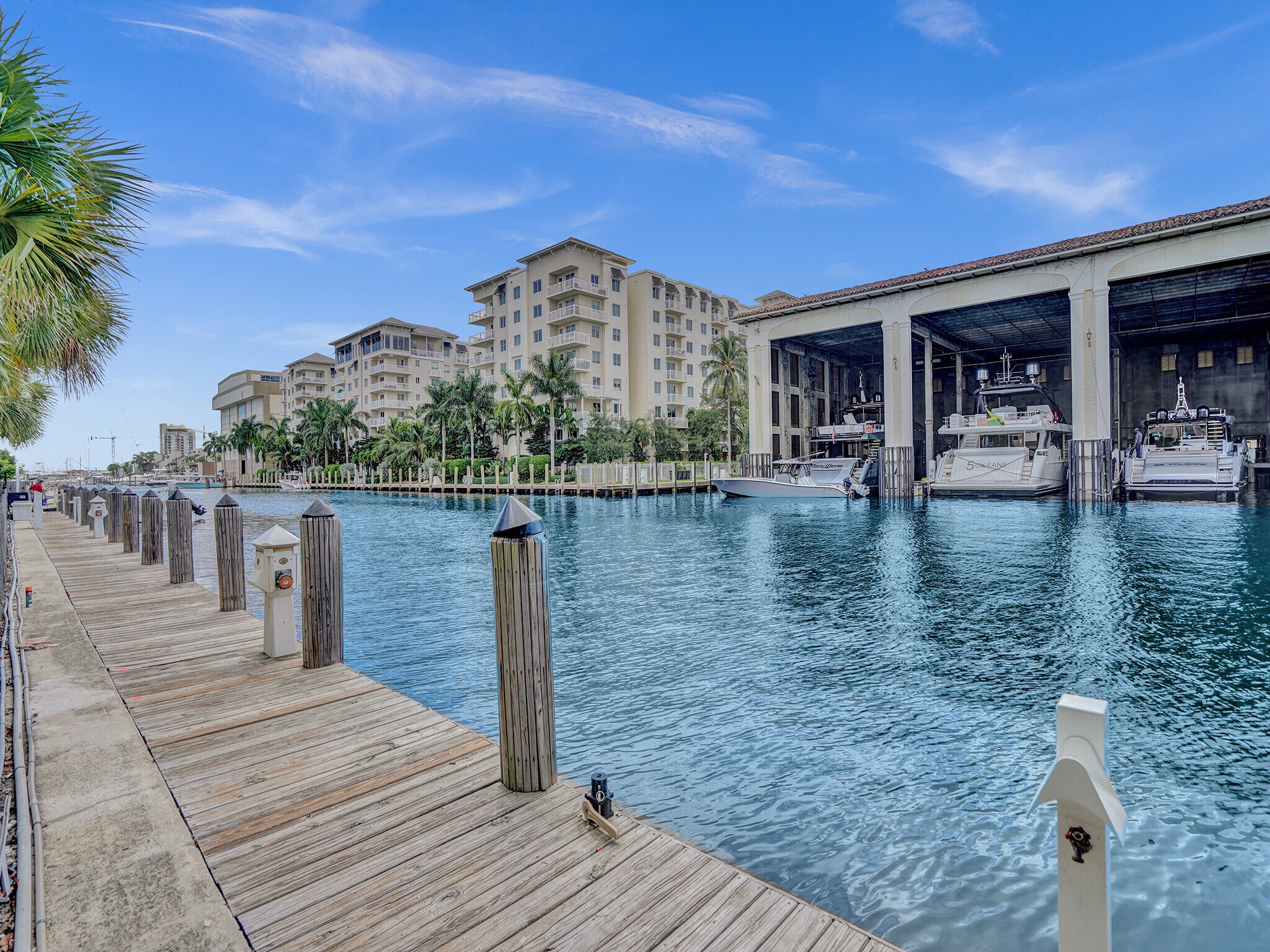 Building Photo - 1600 SE 15th St