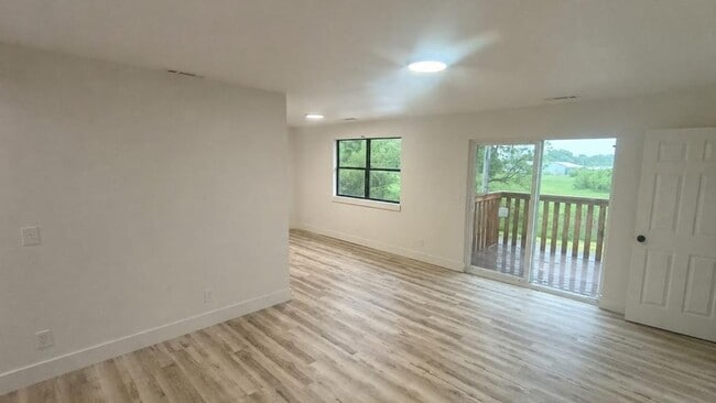 Building Photo - 9487 Noble Ln