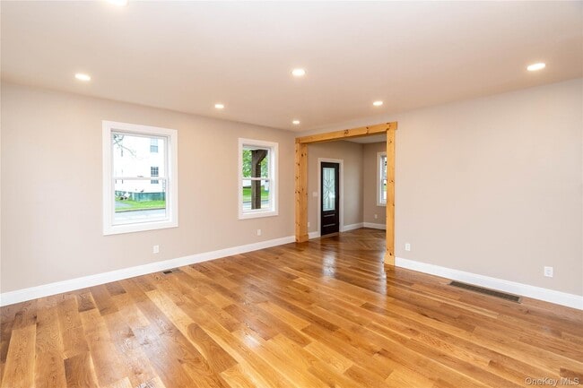 Building Photo - 4407 Albany Post Rd