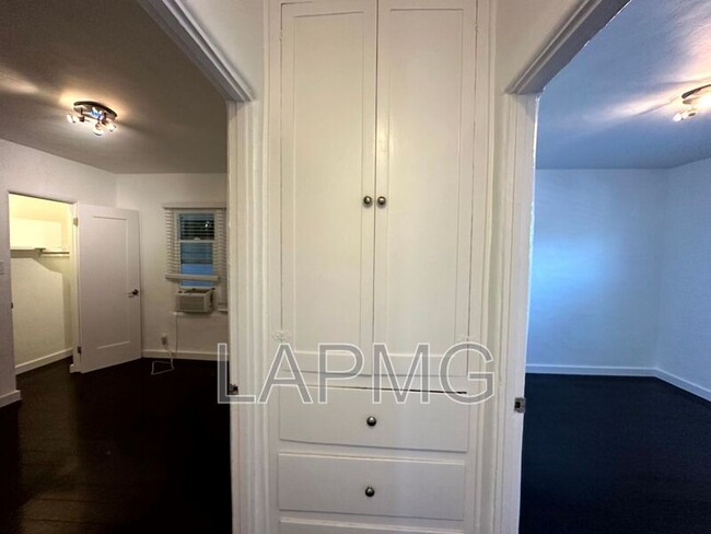 Building Photo - 5036 Ladd Ave