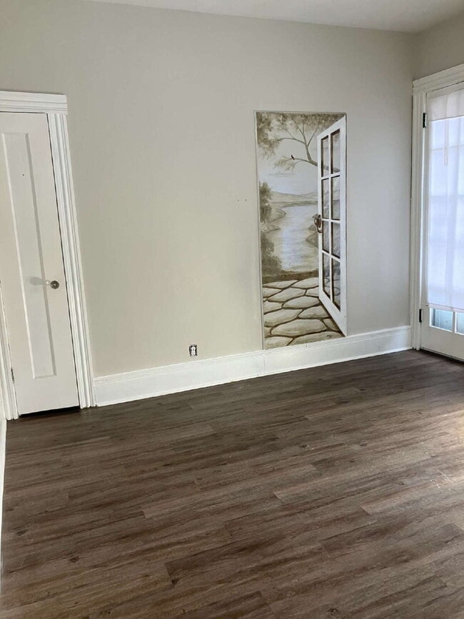 Building Photo - Now available!  Studio Apartment in the Heart of the Village of Fairport