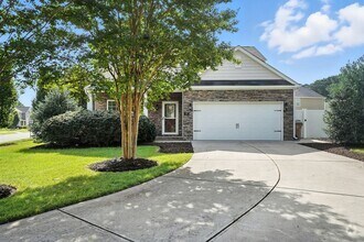 Building Photo - AVAILABLE NOW! GREAT HOME IN GARNER, NC.