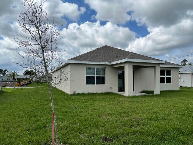 Building Photo - Brand New, Never Lived In