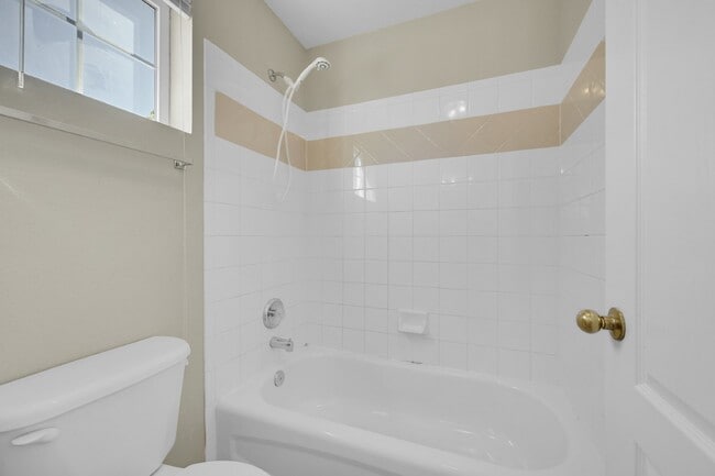 Building Photo - $1,995 - 4 Bed,2.5 Bathroom Home  in Colorado Springs with in Unit Laundry and Fenced in yard!