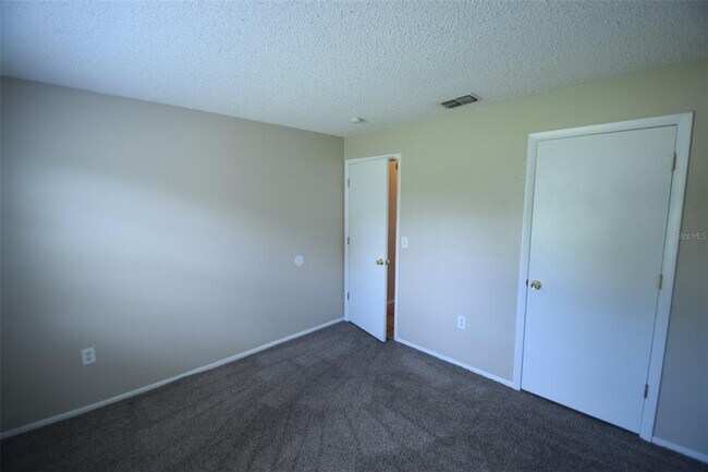 Building Photo - 1204 Honeytree Ln W