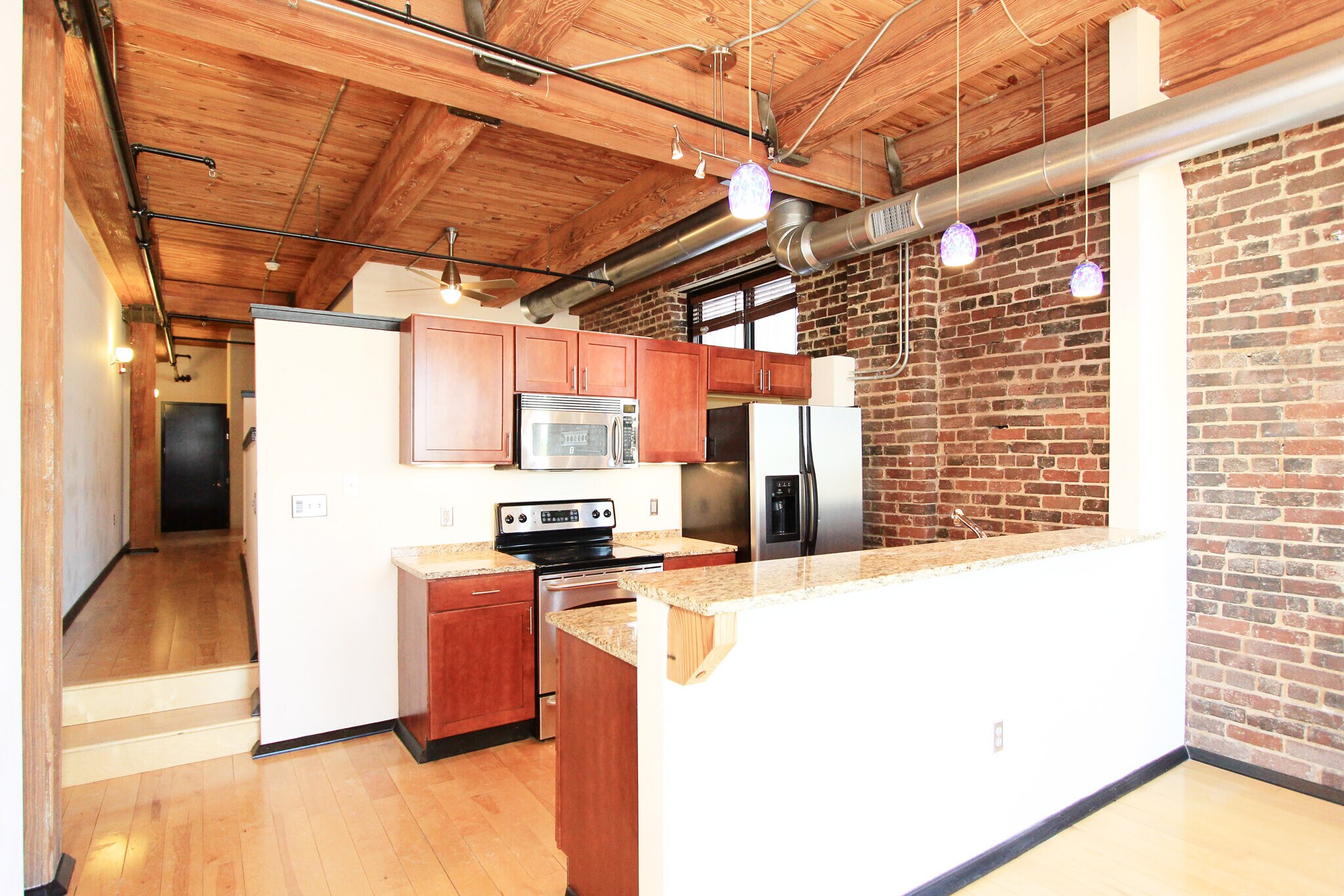 Building Photo - 220 W Jackson Ave