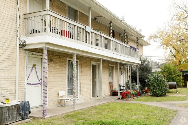 Building Photo - Tropicana