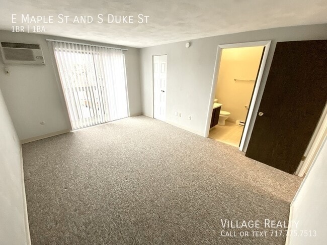 Building Photo - 505 E Maple St