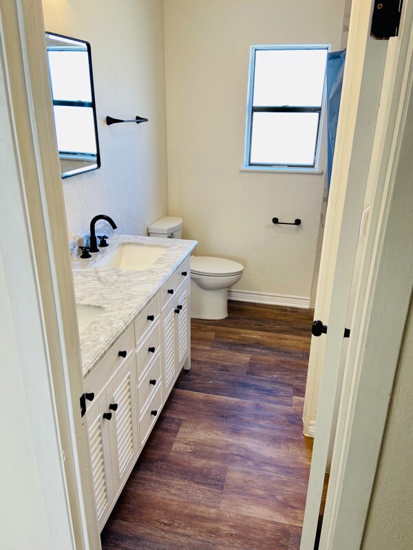 Building Photo - 1413 Windcrest St