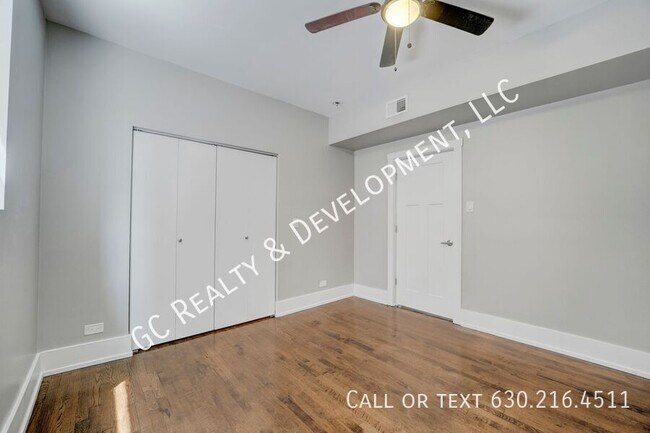 Building Photo - 4329 N Ashland Ave