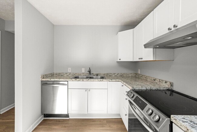 Building Photo - 3307 Falls Creek Dr