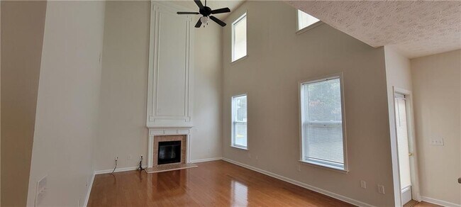 Building Photo - 505 Canton Ct