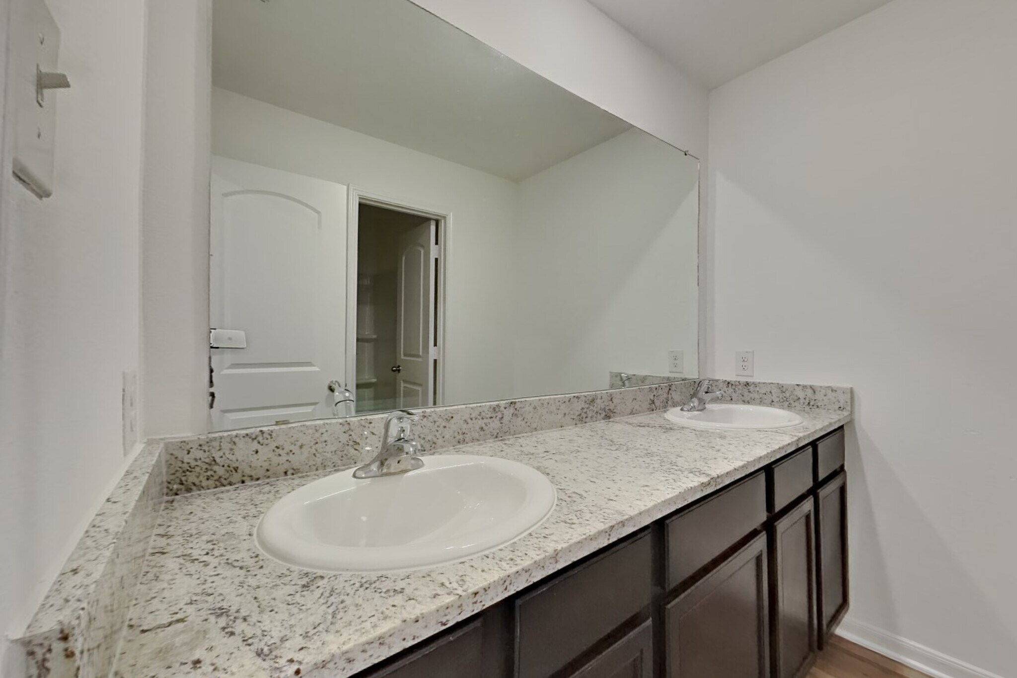 Building Photo - 10845 Quinn Ct