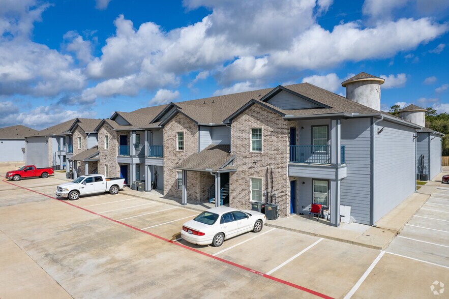 The Gates of Sour Lake 2440 Hwy 326 S Sour Lake TX 77659 Apartment