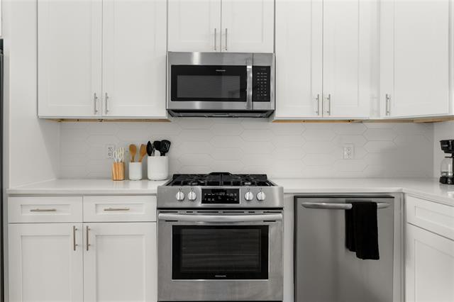 Building Photo - 4223 Delano Pl