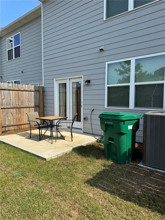 Building Photo - 536 Magnolia Cir