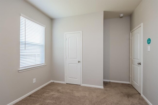 Building Photo - 25381 Cypress Bend Dr