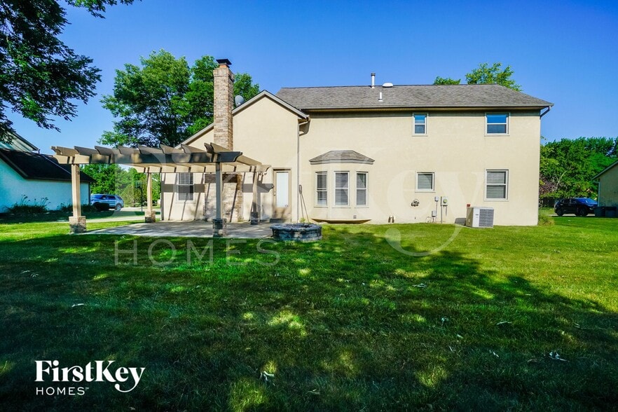 Building Photo - 13008 Oakmere Dr