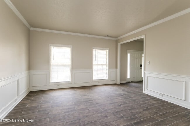 Building Photo - 11334 Top Walnut Loop