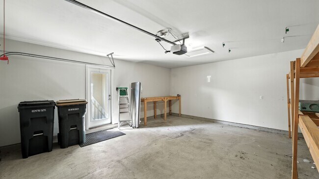Building Photo - 490 Nautical Lp