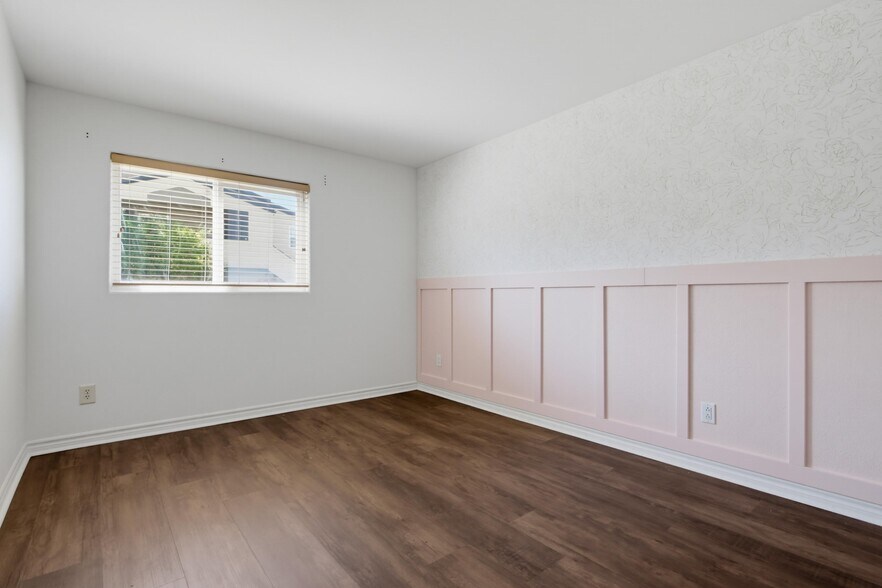 Building Photo - 5046 Los Morros Way