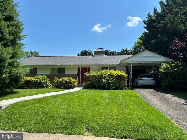 Primary Photo - 7515 Granada Dr