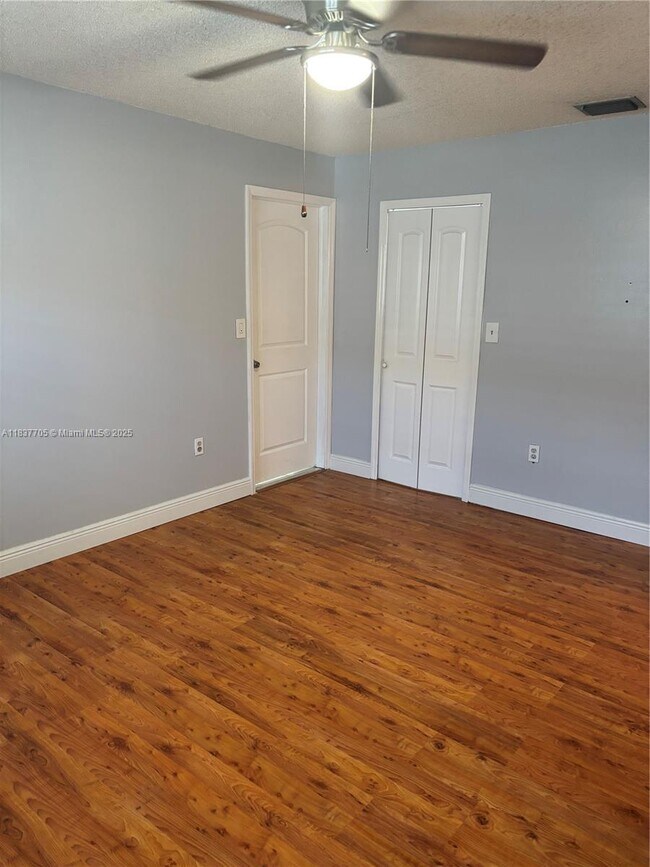 Building Photo - 1065 NW 127th Path