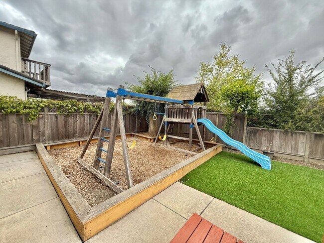 Building Photo - BERRYESSA - Beautiful 2 story home in desi...