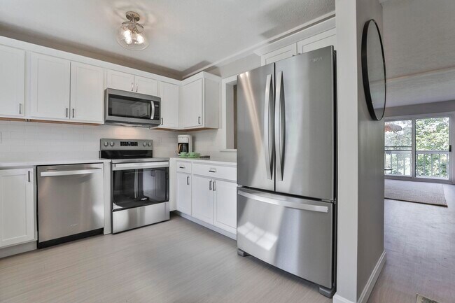 Building Photo - 6 Veterans Rd