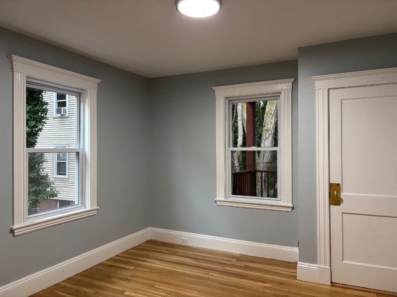 Building Photo - 48 Boylston St