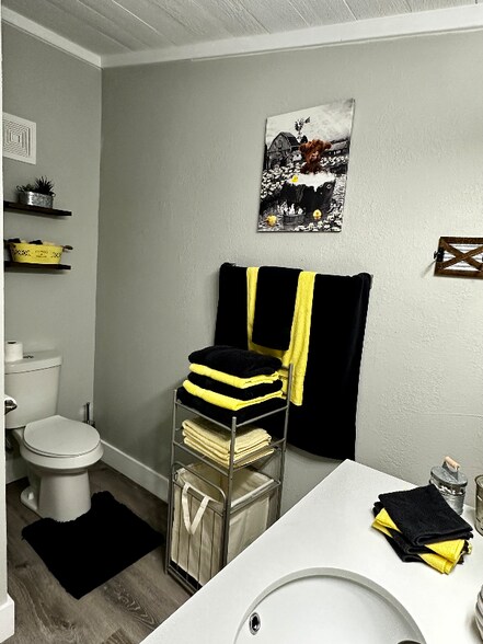 Building Photo - 344 TX-21