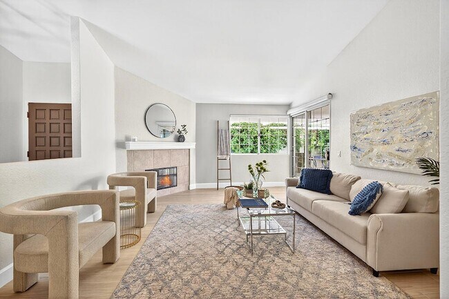 Building Photo - 43791 Cll Las Brisas W