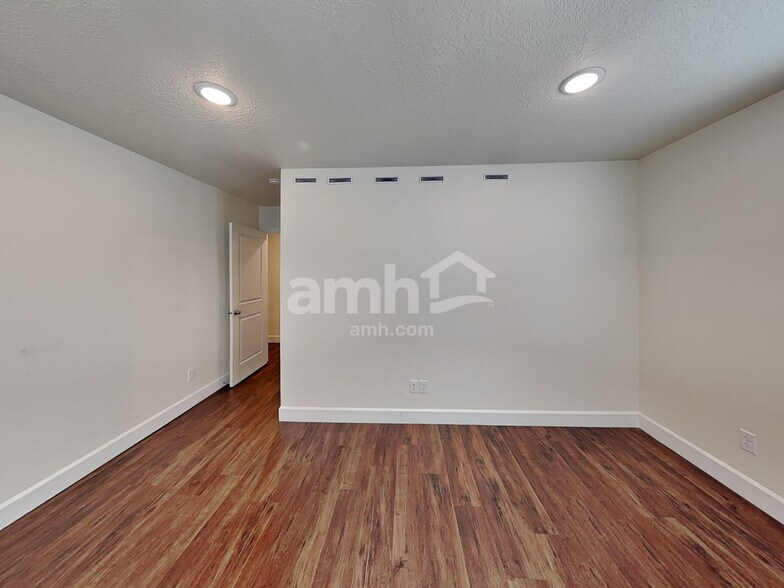 Building Photo - 6084 W Copper Hawk Dr