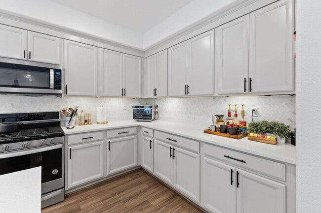 Building Photo - 5723 Synergy Ct