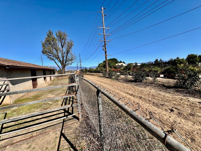 Building Photo - Norco Horse Property