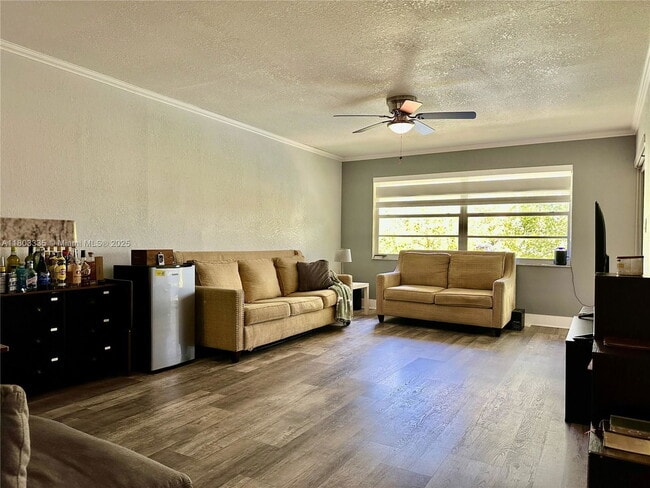Building Photo - 15430 SW 82nd Ln