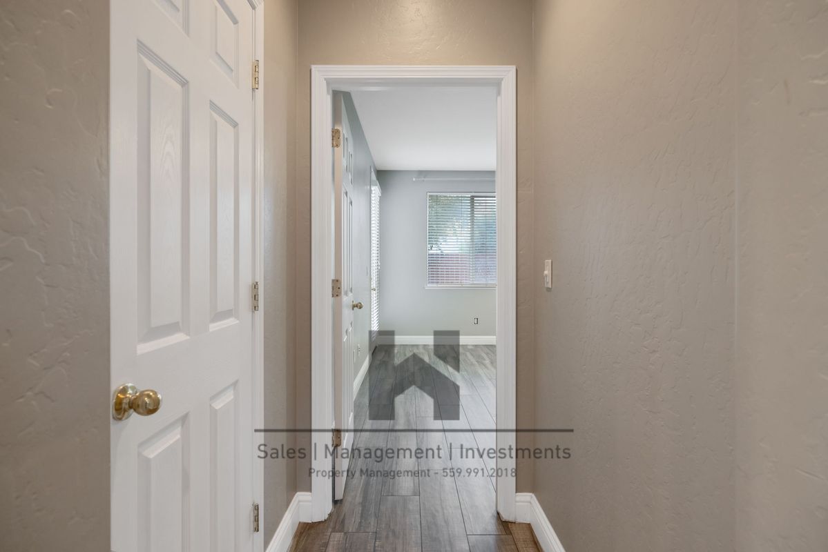 Building Photo - 3169 Brickfield Ave