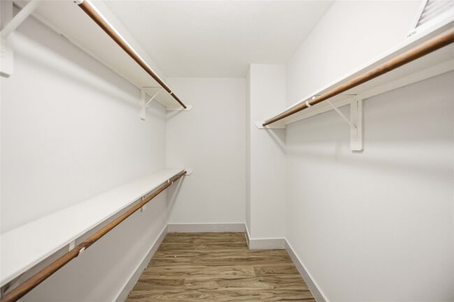 Building Photo - 422 Laurel Pine Dr