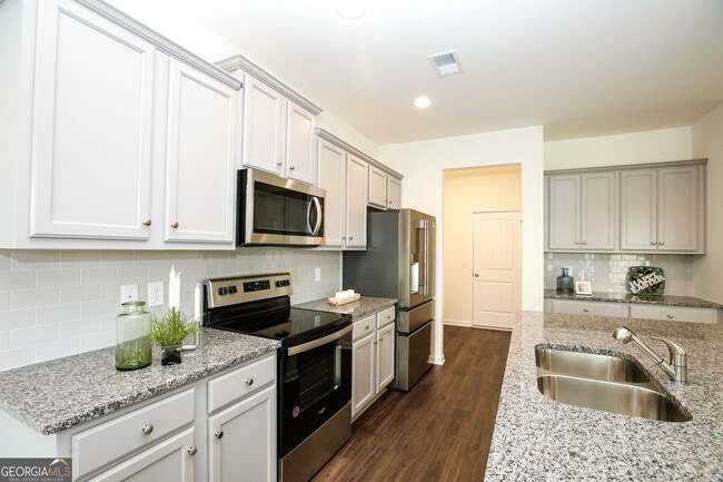 Building Photo - 138 Finley Dr