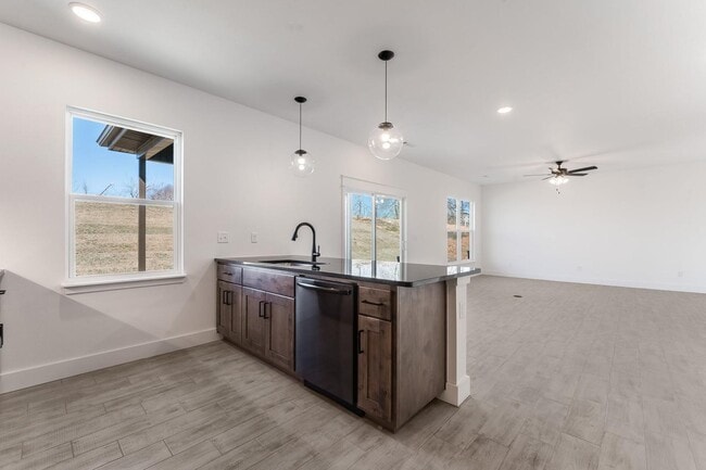 Building Photo - 1140 Ari Ave