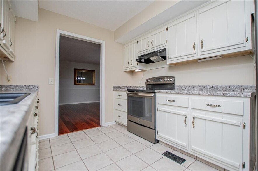 Building Photo - 1499 Stonington Ct