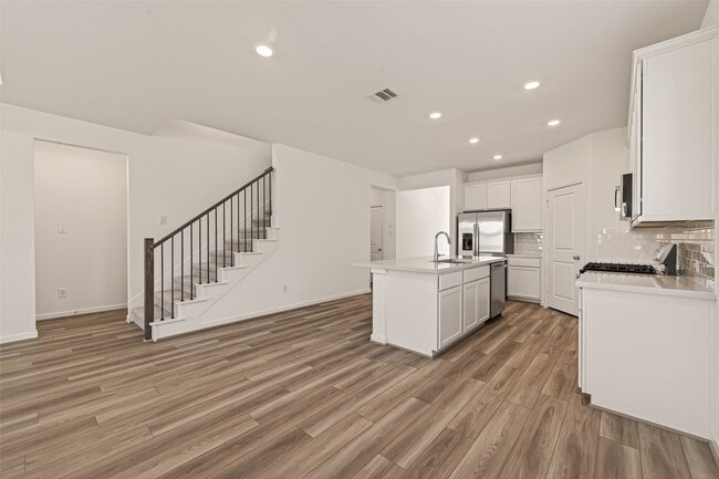 Building Photo - 21926 Sam Raburn Dr