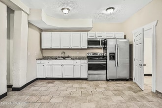 Building Photo - 8036 Mattox Ave