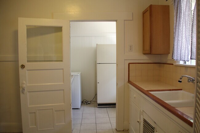 Kitchen & Laundry Room - 1139 N Sierra Bonita Ave