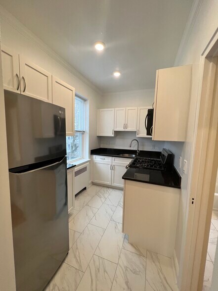 Building Photo - 75 Kilsyth Rd