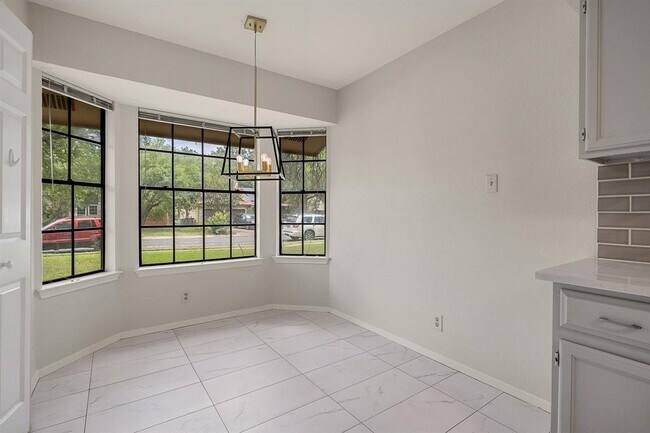 Building Photo - 8905 Bridgewood Trail