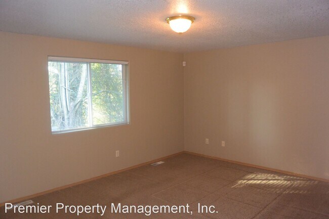 Building Photo - 5614 NE Hazel Dell Ave